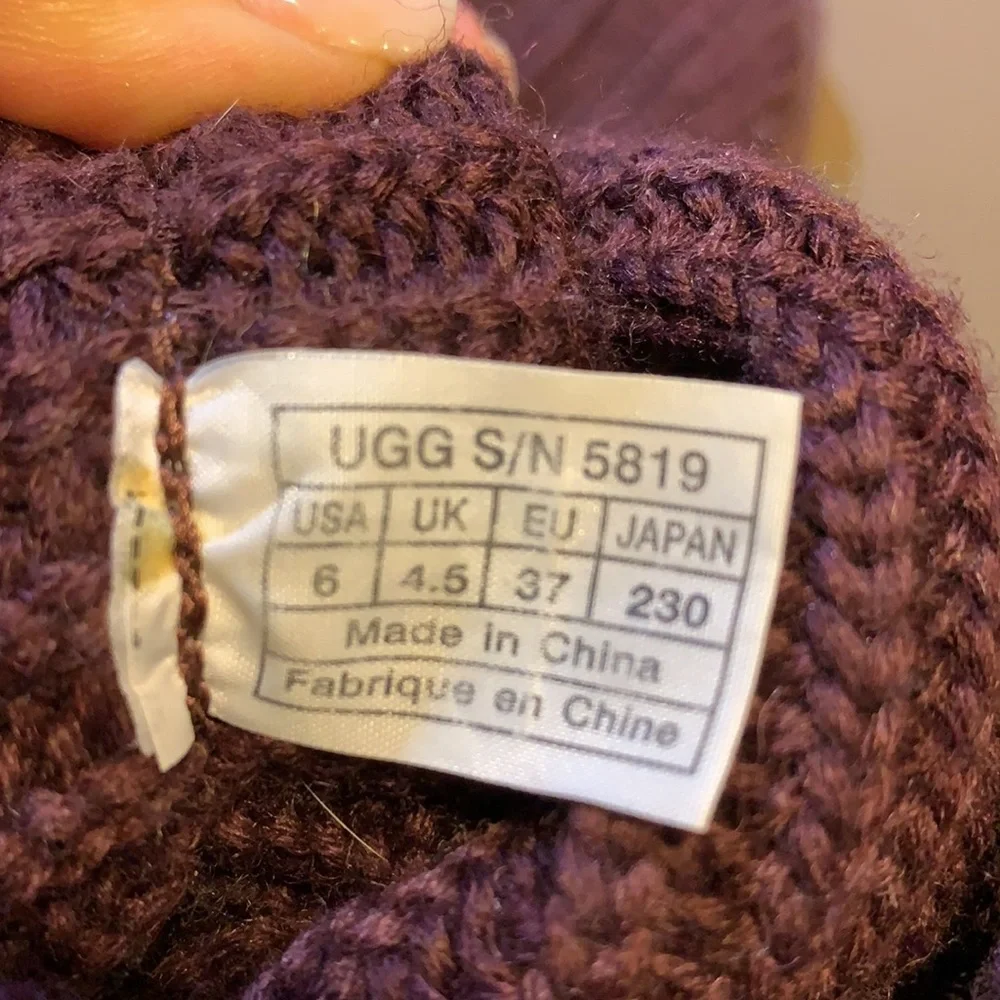 Ugg burgundy classic Cardi boot size 6